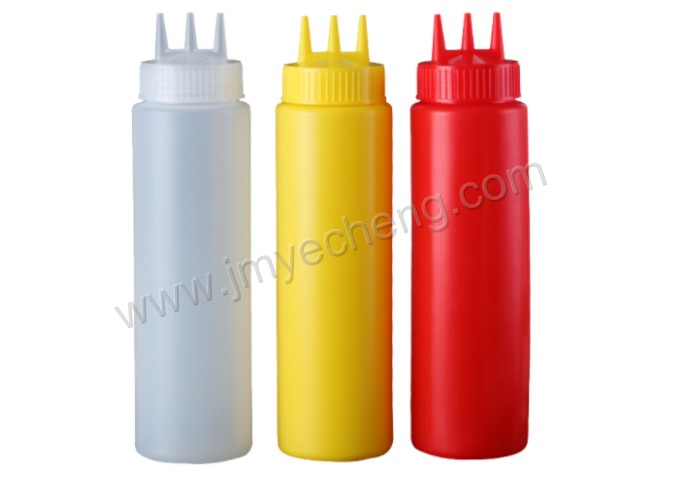Squeeze dispenser